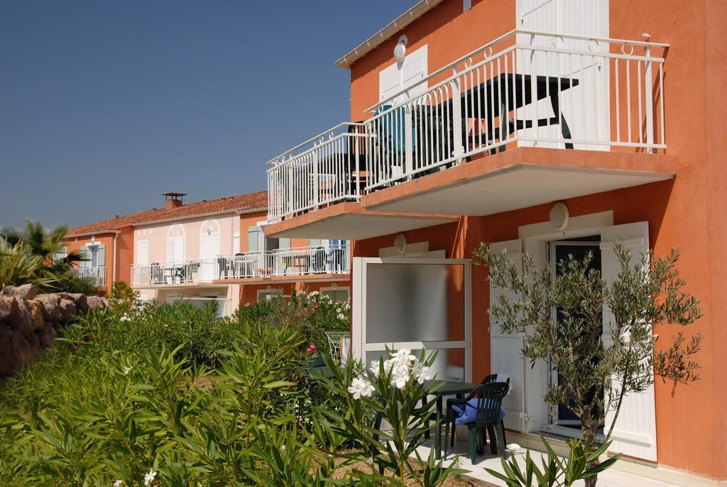 Residence Odalys Domaine Des Eucalyptus Saint Aygulf Exterior photo